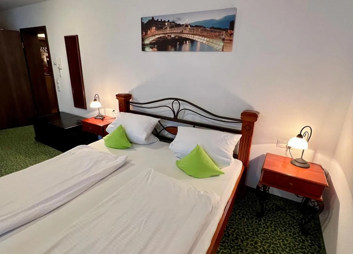 Vitushoehle & Vitusfort Urlaub Im Allgaeu - Ferienwohnungen & Themenzimmer In Hopfen Am See Fussen Holiday home